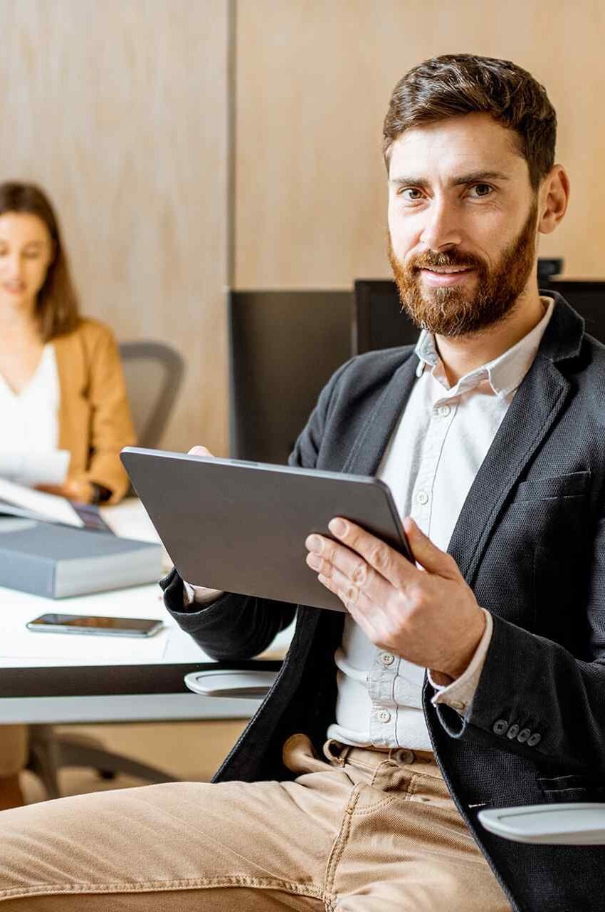 https://accofinsolutions.com/wp-content/uploads/2020/09/fluid_hero_05-850x1280.jpg